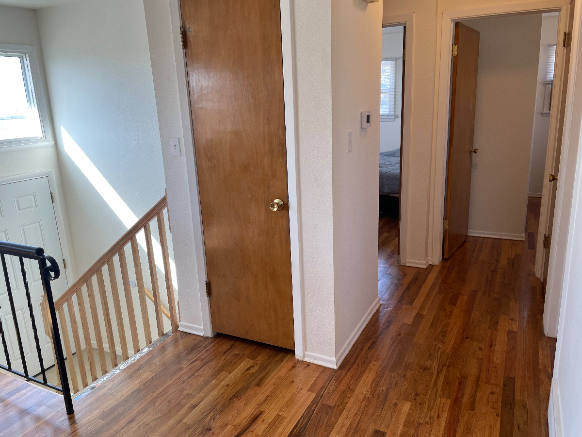 1,800sf 3 story 8 beds townhouse - Photo 4