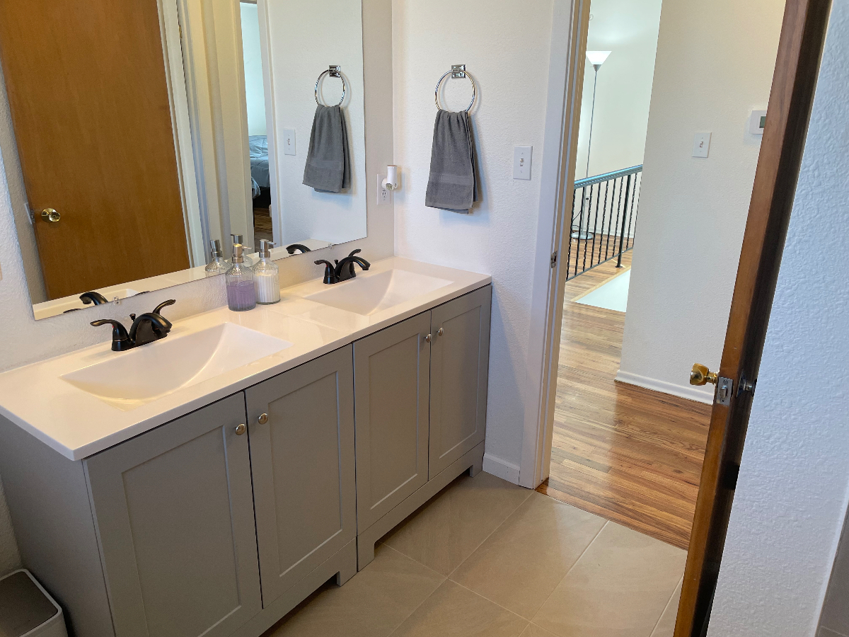 1,800sf 3 story 8 beds townhouse - Photo 5