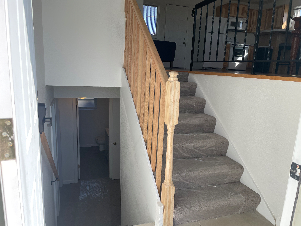 1,800sf  3 story 8 beds townhouse - Photo 10