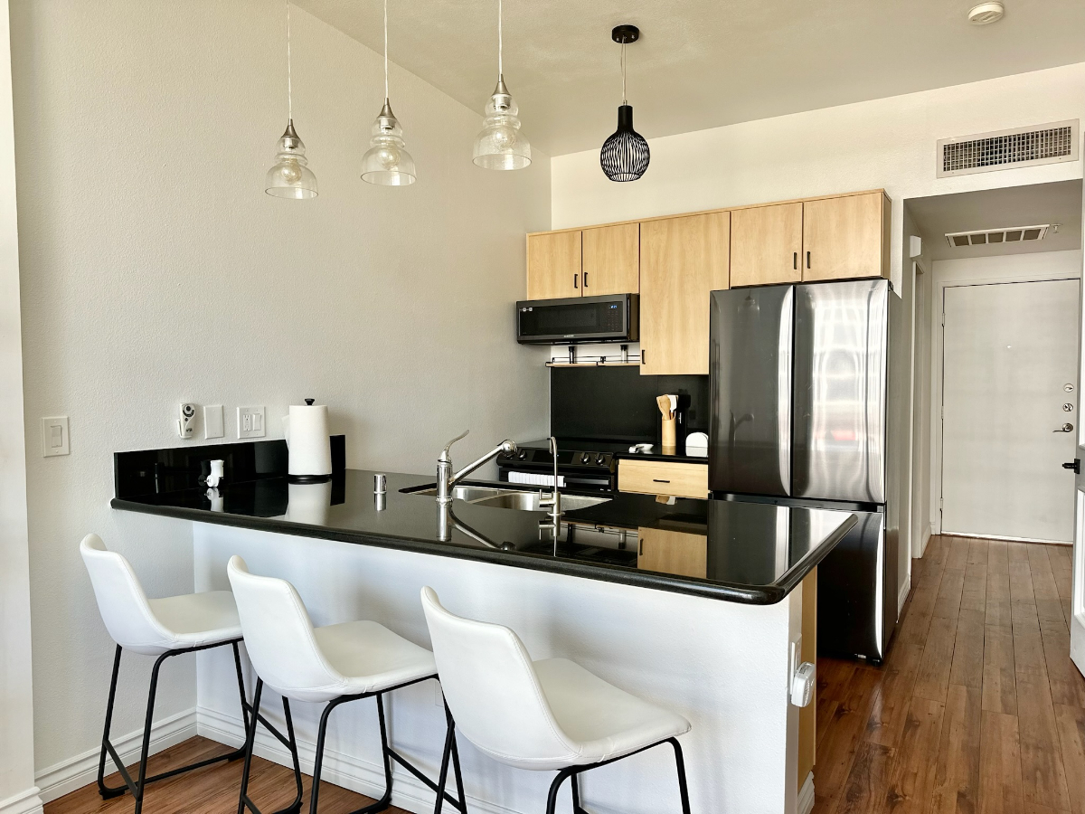 Spacious Studio Marina District Downtown San Diego - Photo 6