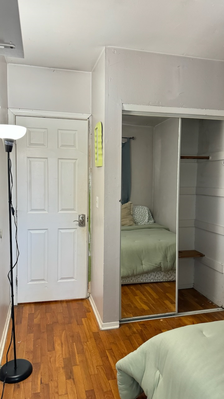 Beautiful Bedroom in Middletown - Photo 6
