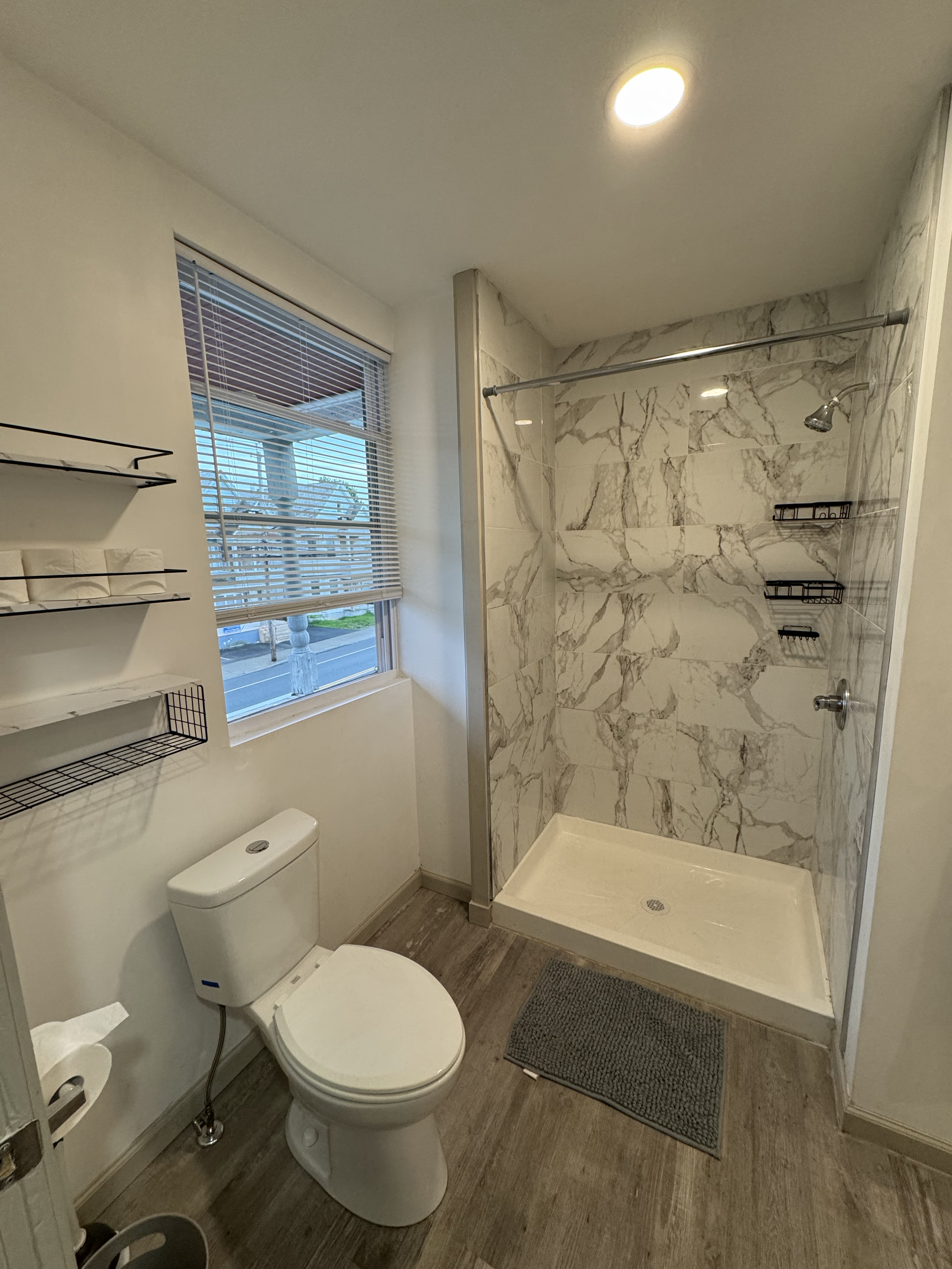 Luxury 1 Bedroom Unit Near Ellis Hospital and Downtown Schenectady Apt 1 - Photo 2