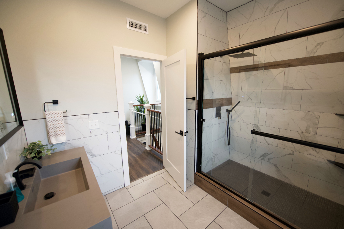 Newly Renovated, Stylish Apartment Minutes from Hospitals - Photo 5