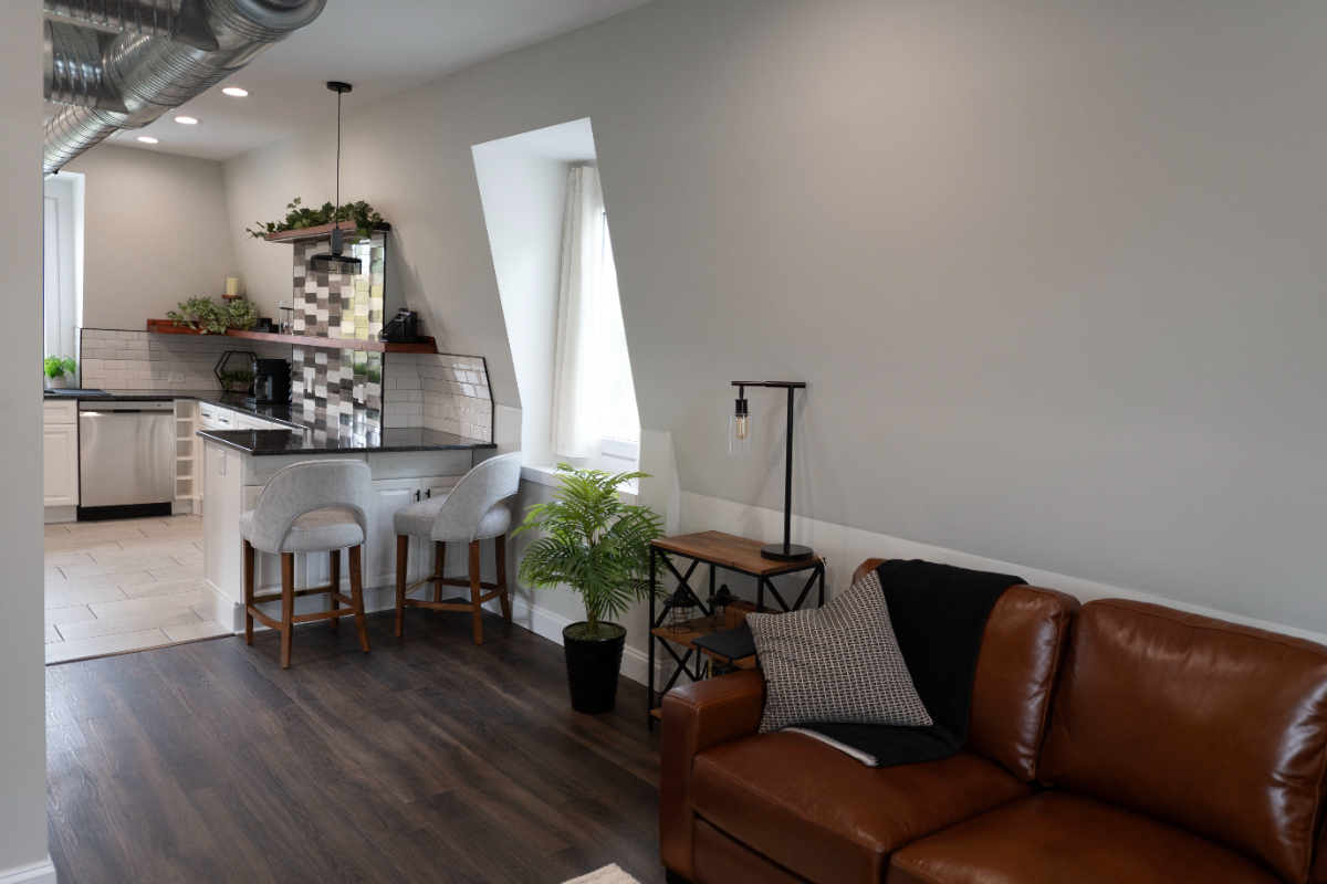 Newly Renovated, Stylish Apartment Minutes from Hospitals - Photo 8