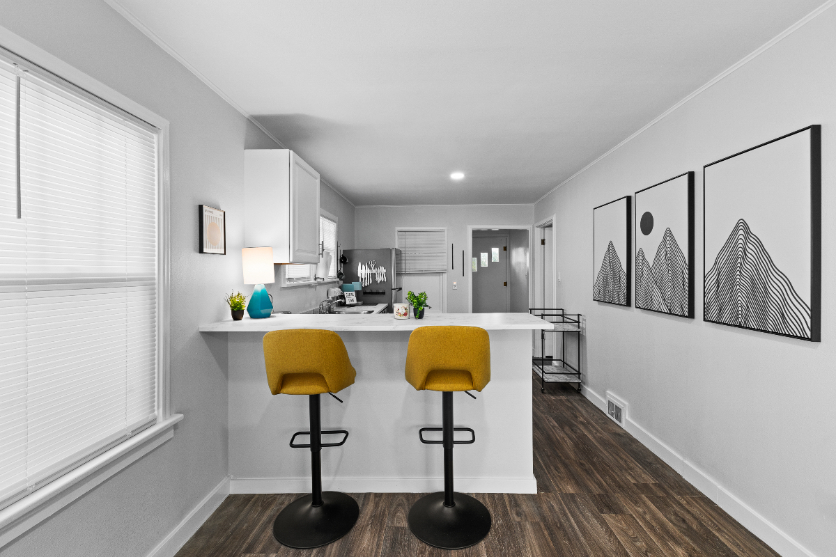 Modern One Bedroom near Downtown - Photo 6