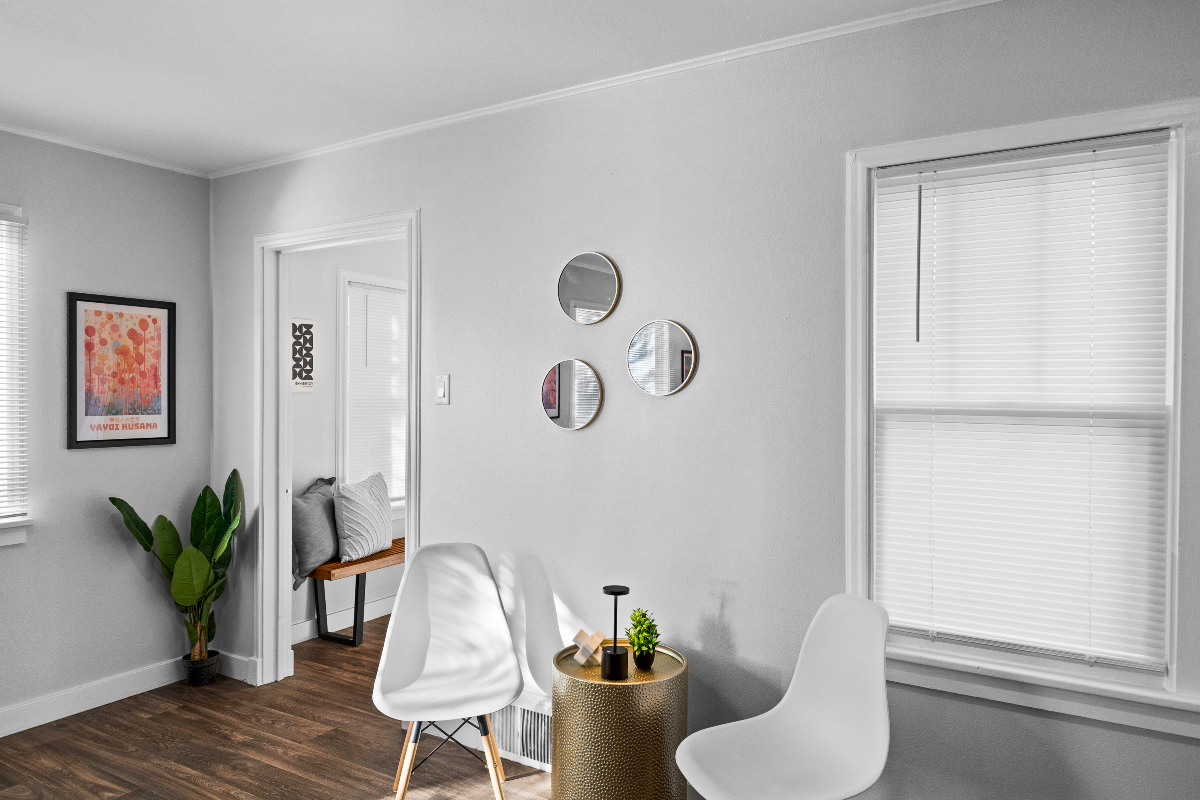 Modern One Bedroom near Downtown - Photo 7