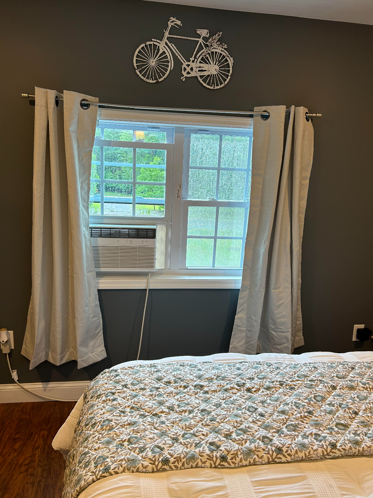 Cozy furnished apt near St Mary's, Nathan Litteaur, Saratoga, Albany Med & Ellis Hospitals - Photo 2
