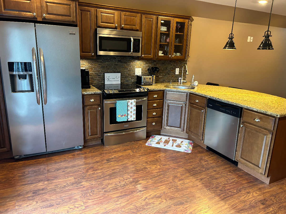 Cozy furnished apt near St Mary's, Nathan Litteaur, Saratoga, Albany Med & Ellis Hospitals - Photo 3