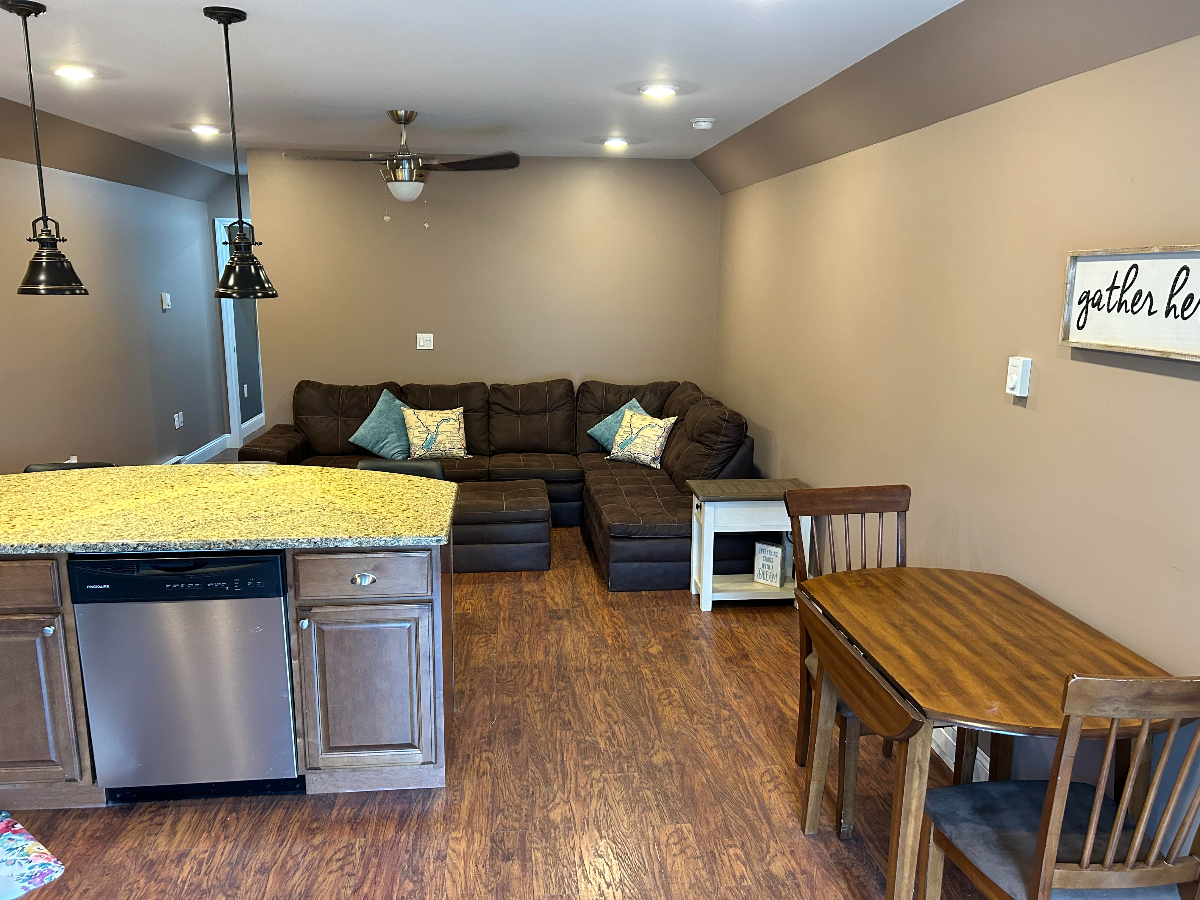 Cozy furnished apt near St Mary's, Nathan Litteaur, Saratoga, Albany Med & Ellis Hospitals - Photo 8