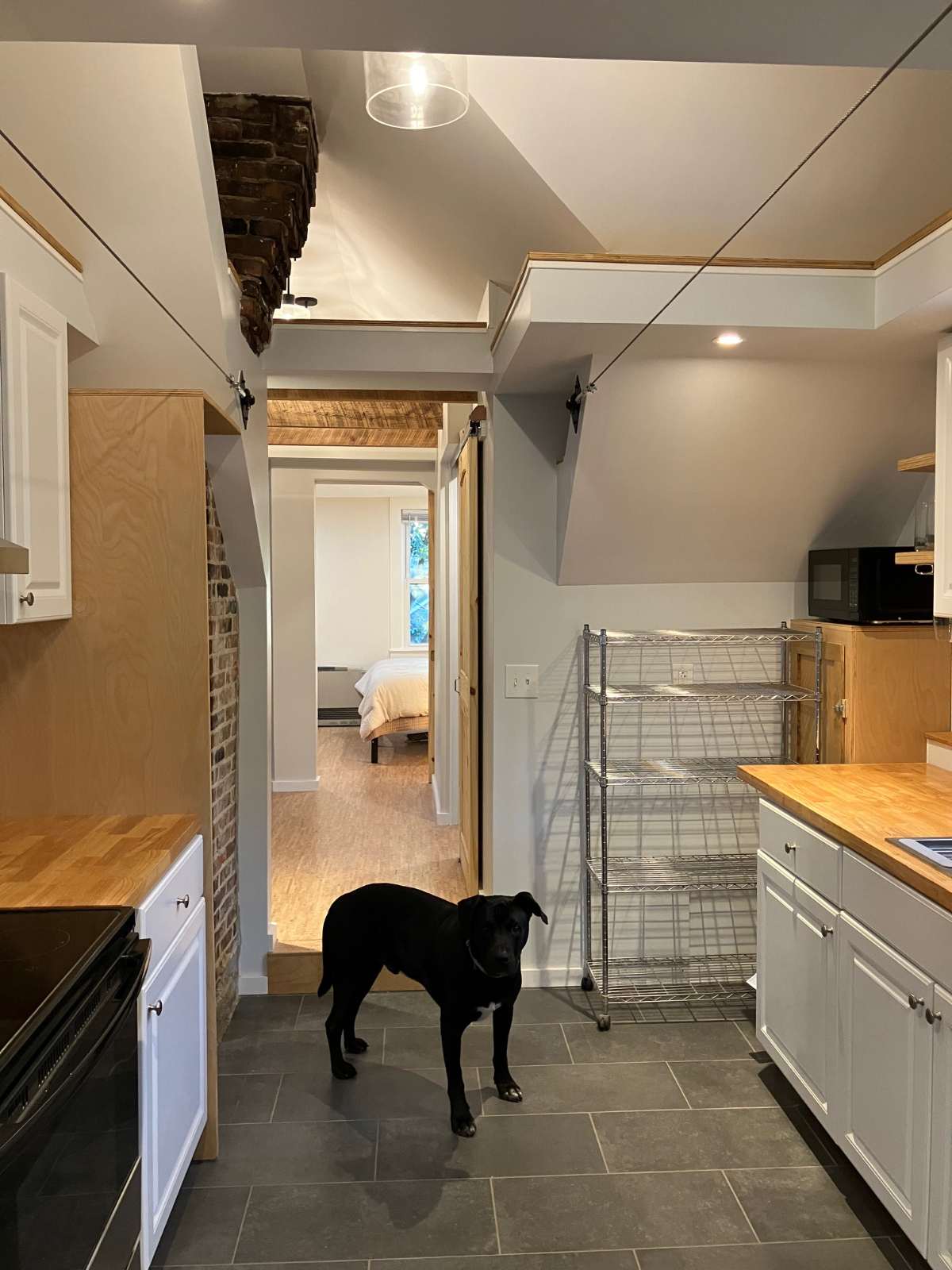 2 Bedroom Upstairs Apartment - Photo 6