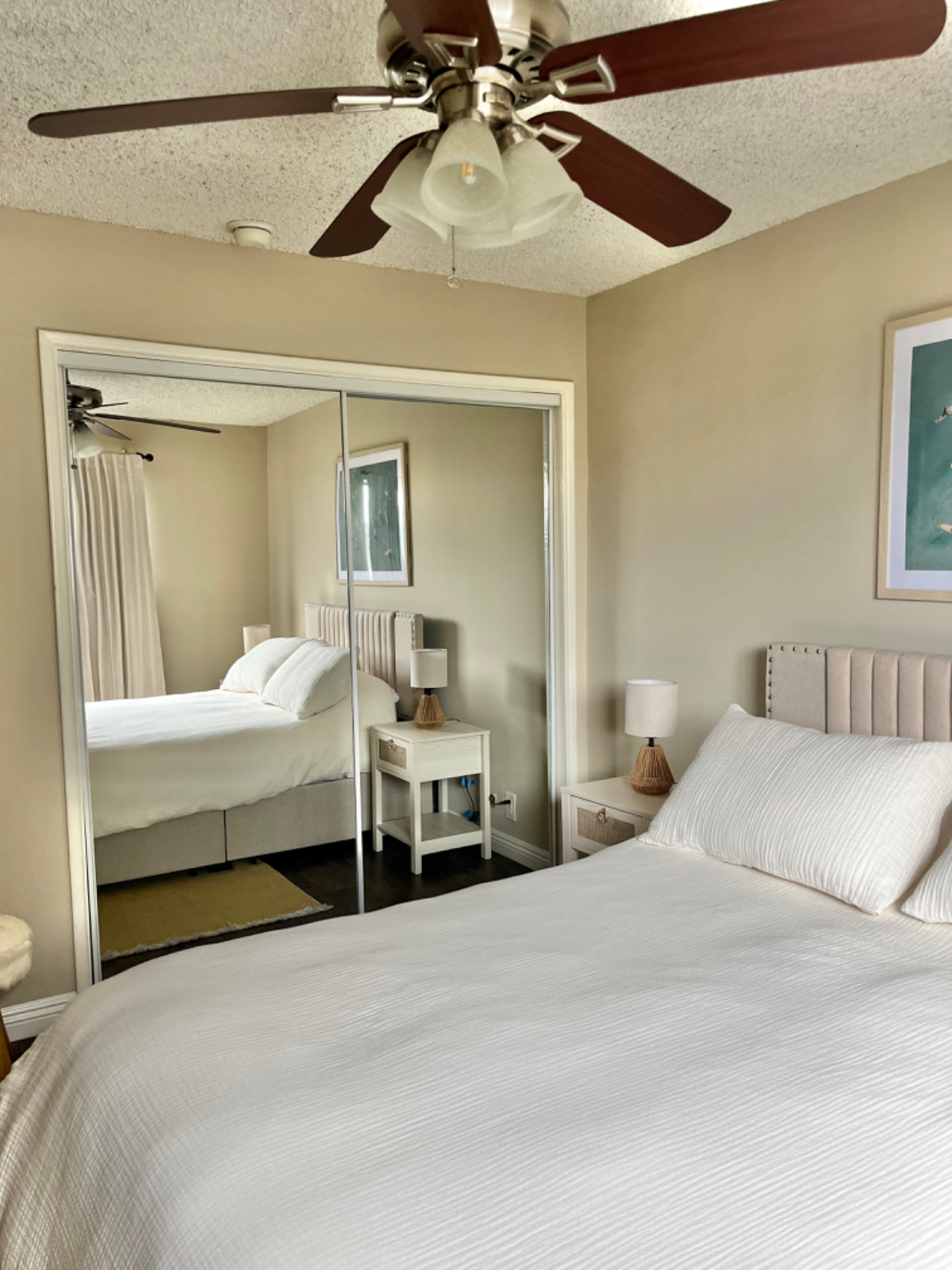 Private Room/Bath - Centrally Located - Photo 3