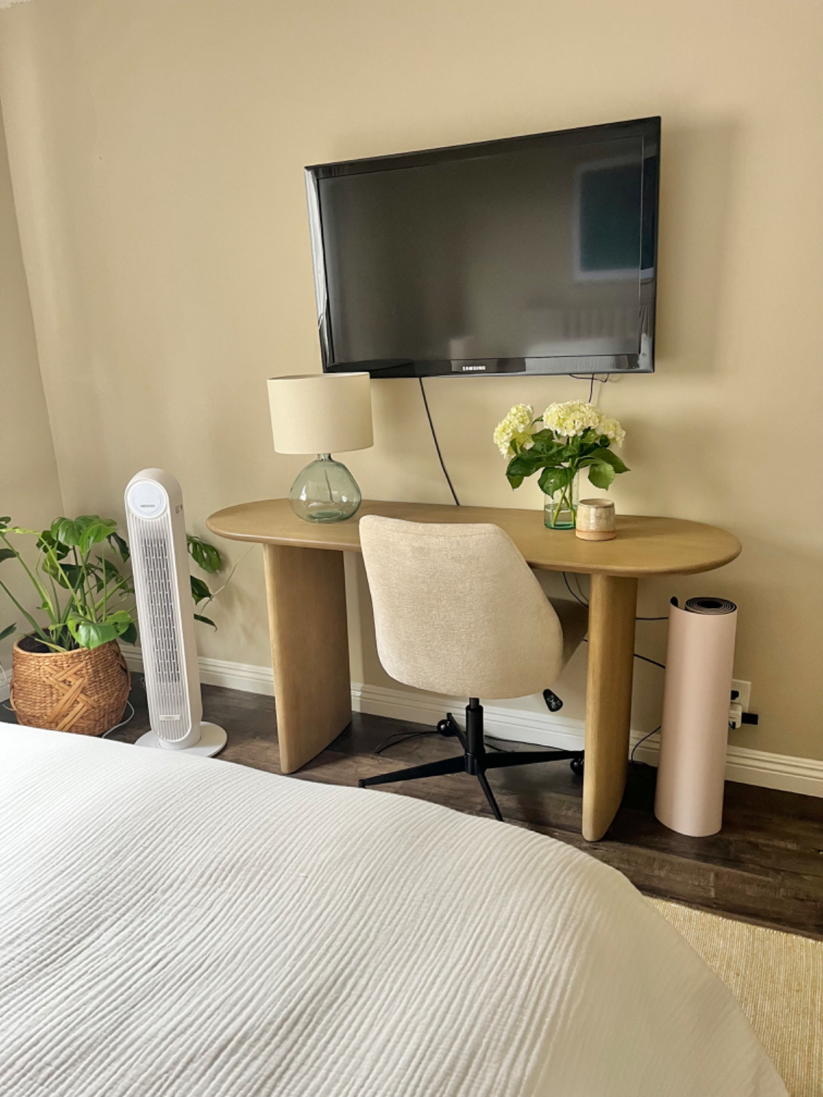 Private Room/Bath - Centrally Located - Photo 4