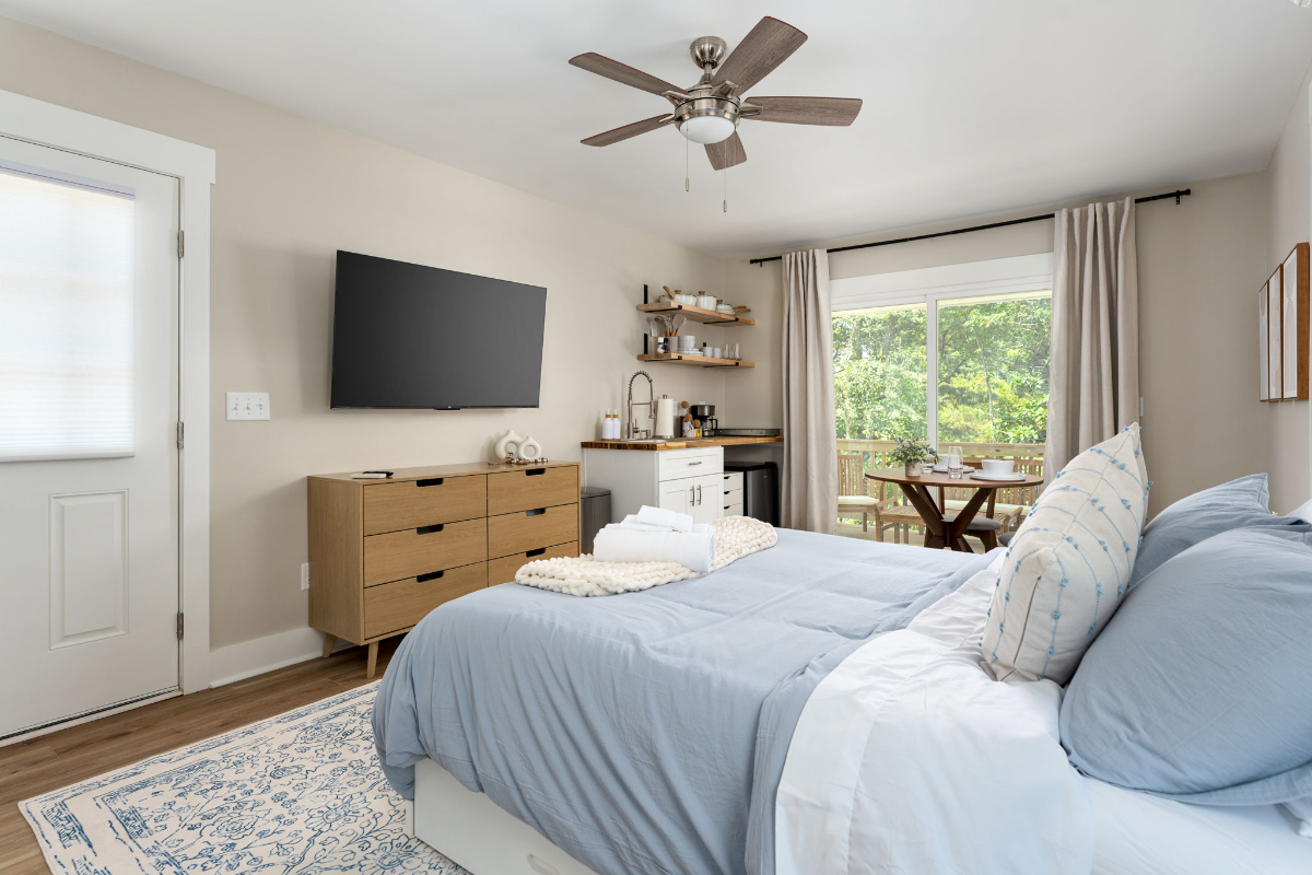 Nordic Studio Escape in Central Wilmington - Photo 3