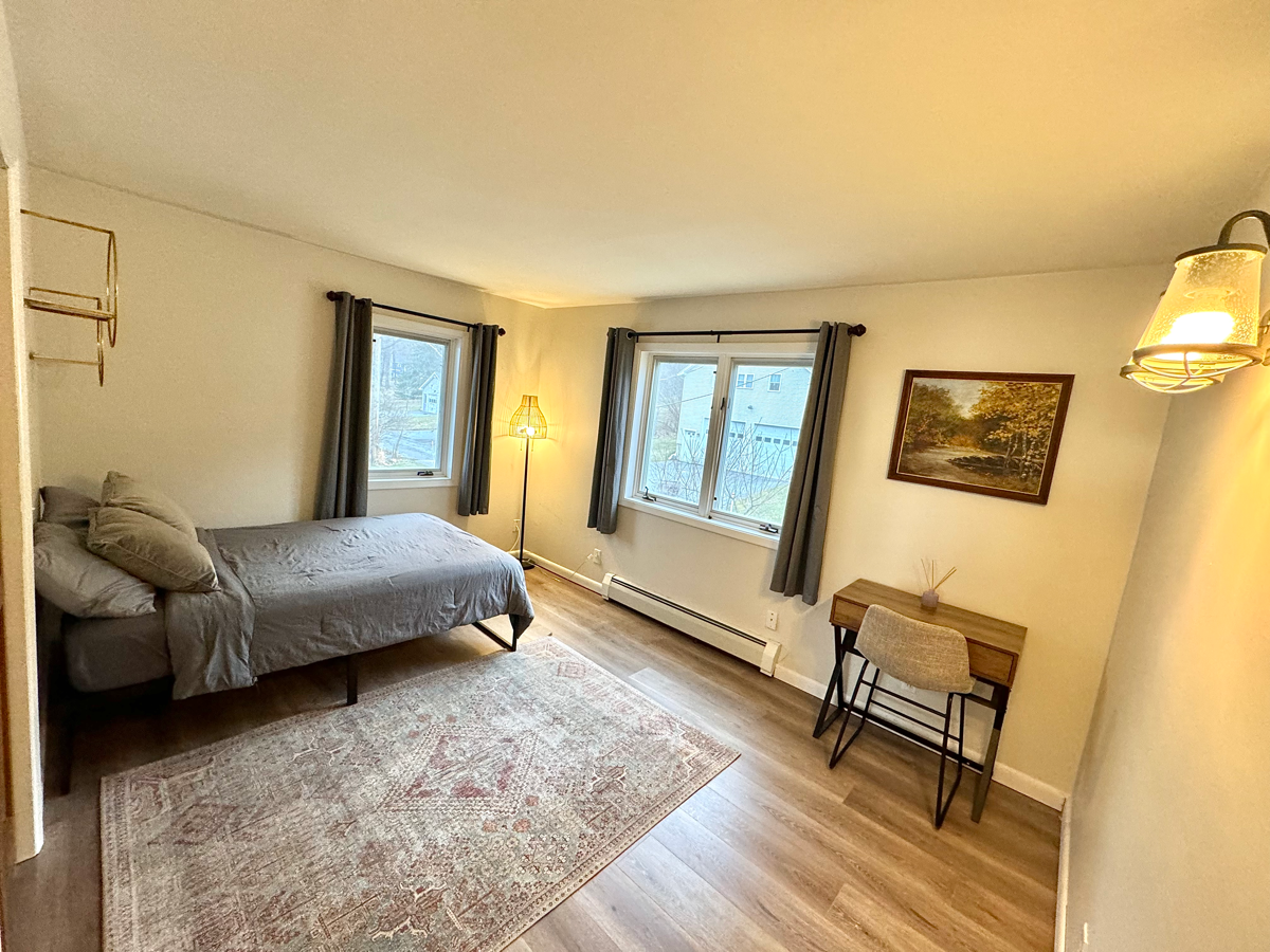 Beautiful 2 Bedroom Apt Overlooking Lake Champlain - Photo 10