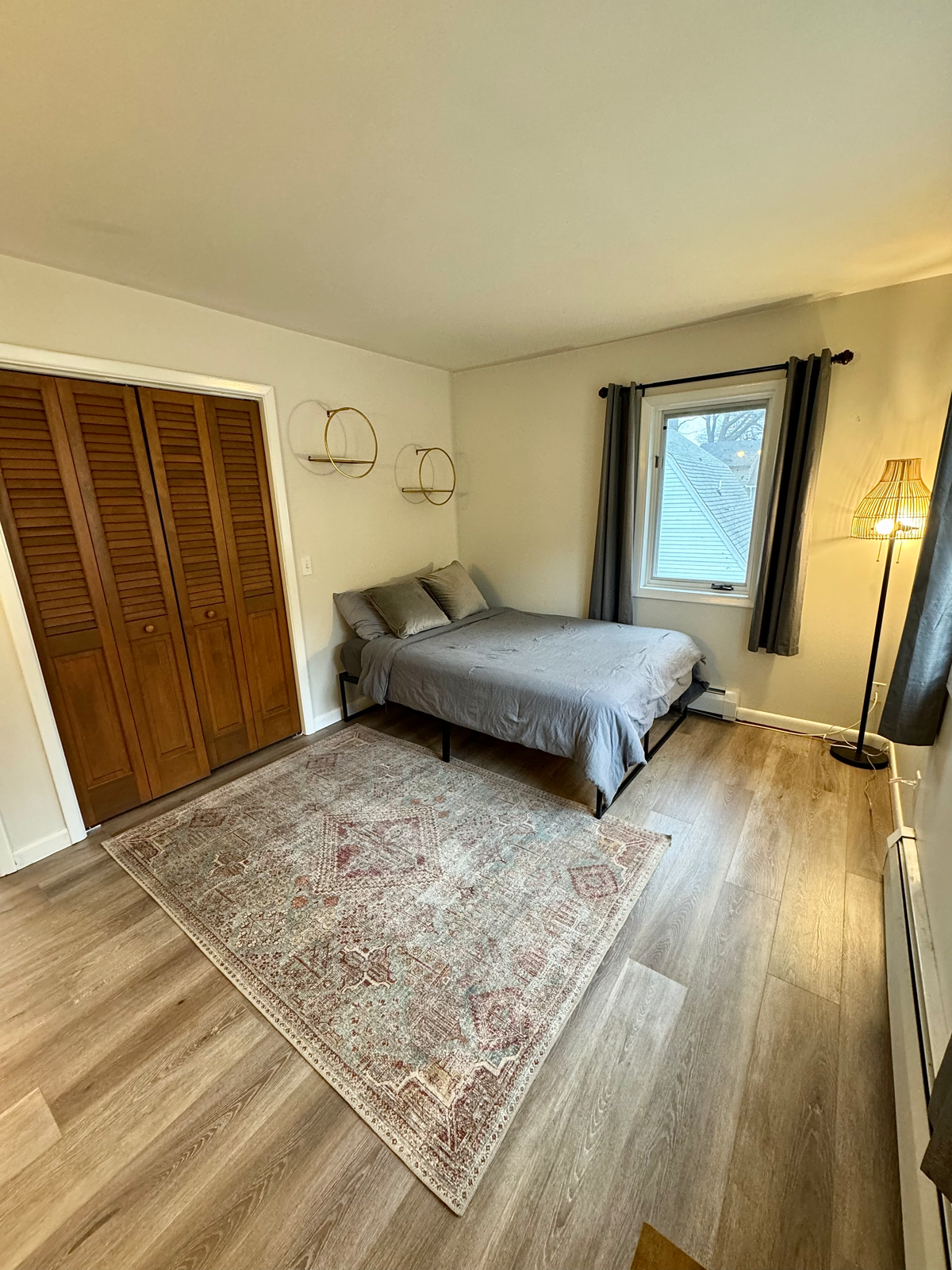 Beautiful 2 Bedroom Apt Overlooking Lake Champlain - Photo 12