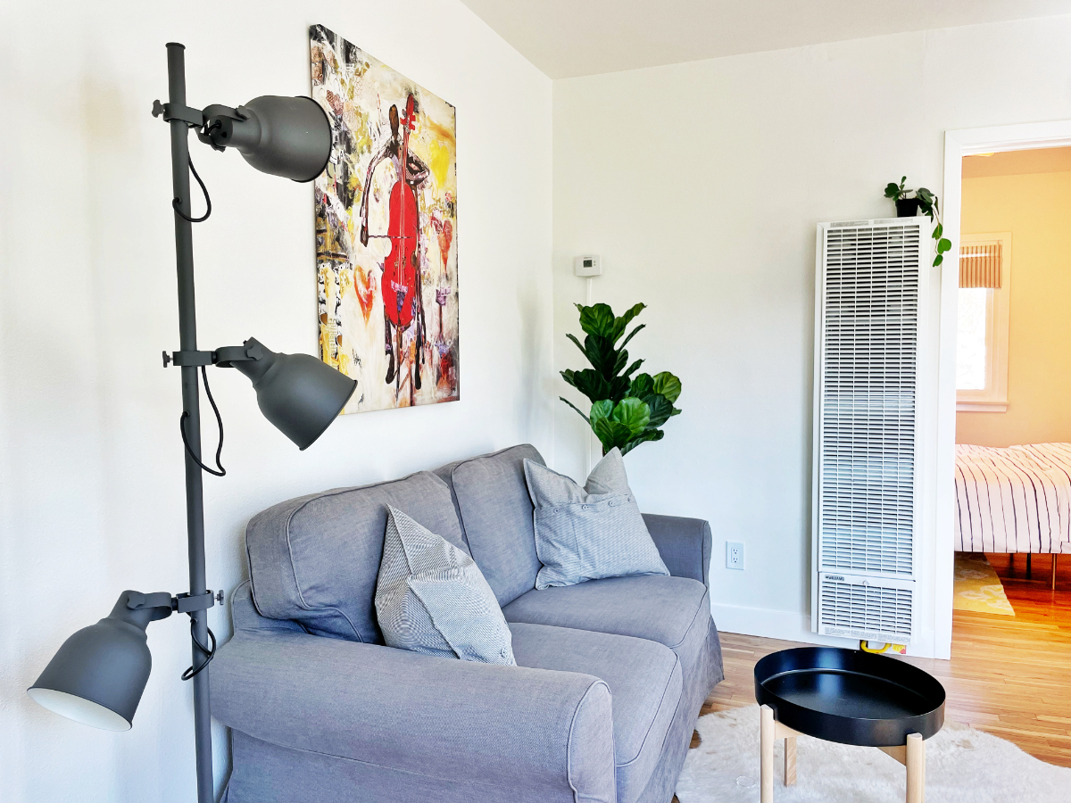 Amazing location newly renovated unit - Photo 4