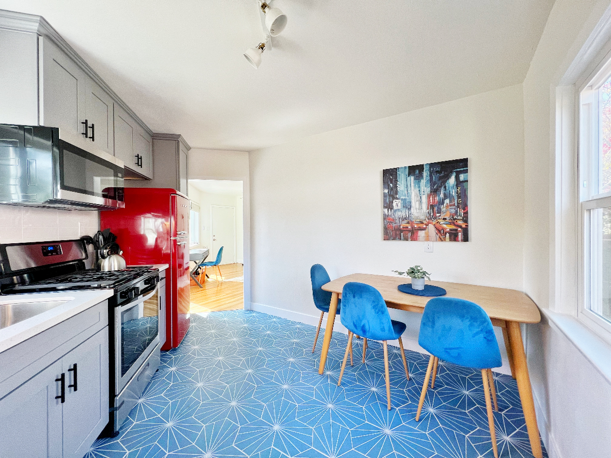 Amazing location newly renovated unit - Photo 1