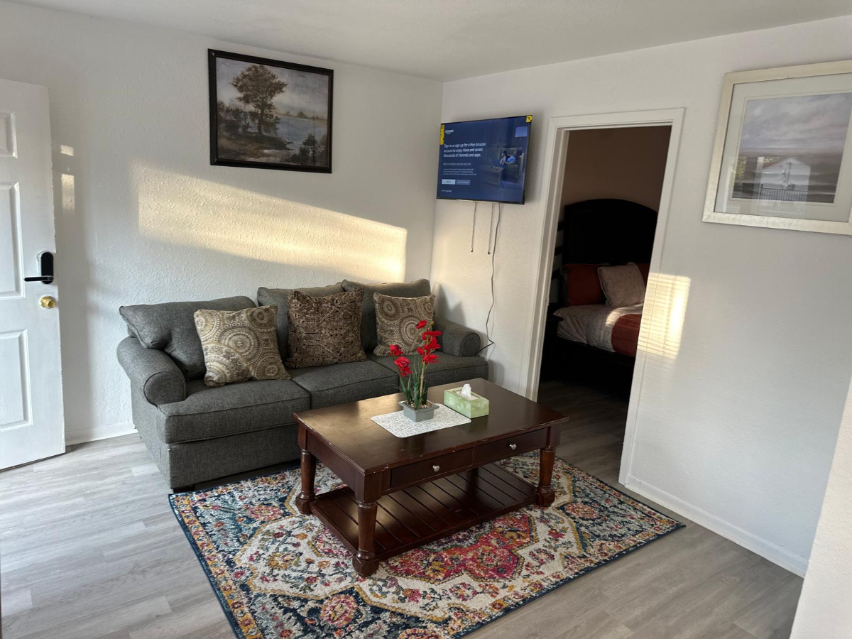 605 1-bedroom, 1-bath Space