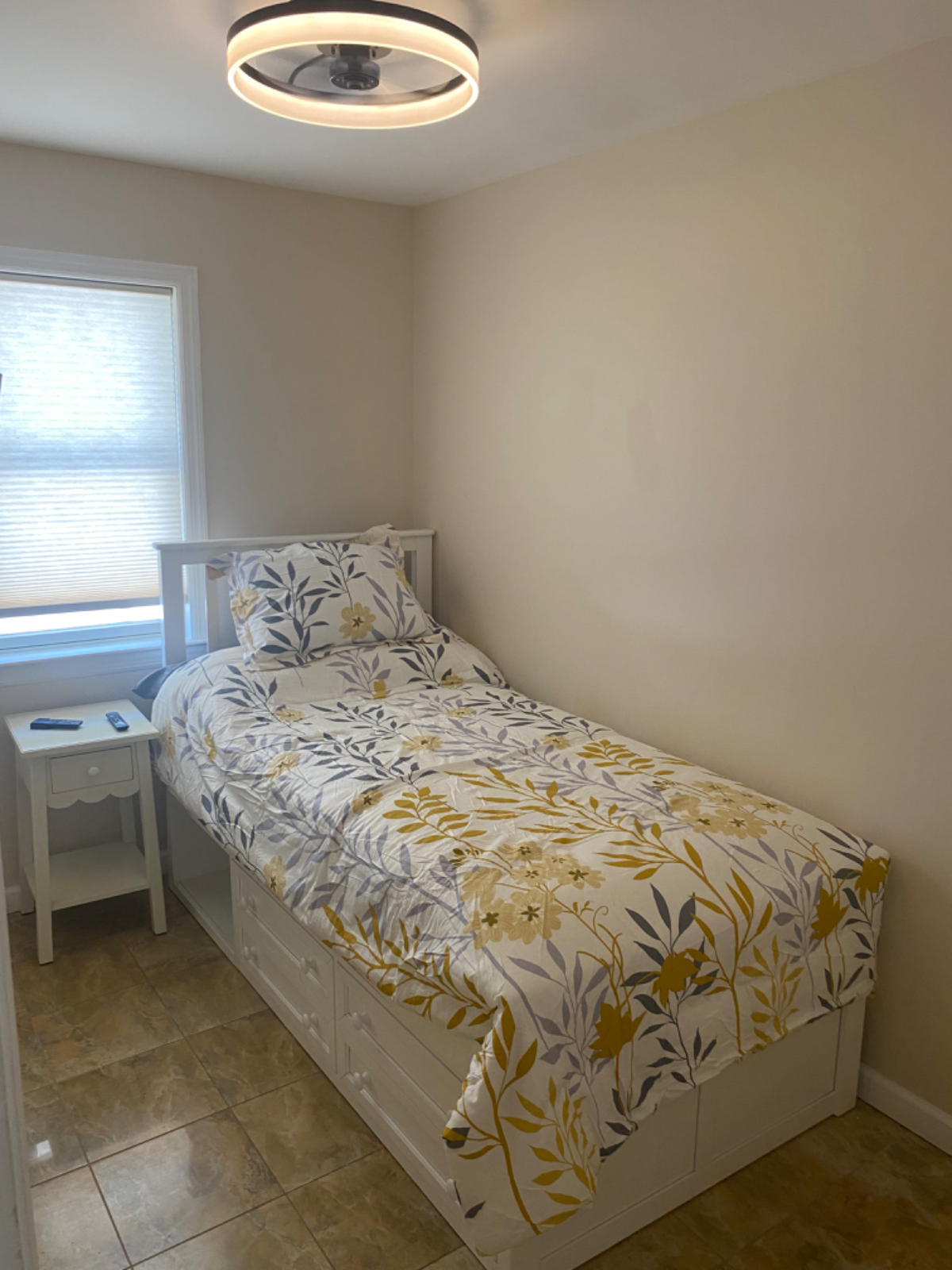 Two bedroom  Newly renovated waterfront Private home - Photo 9