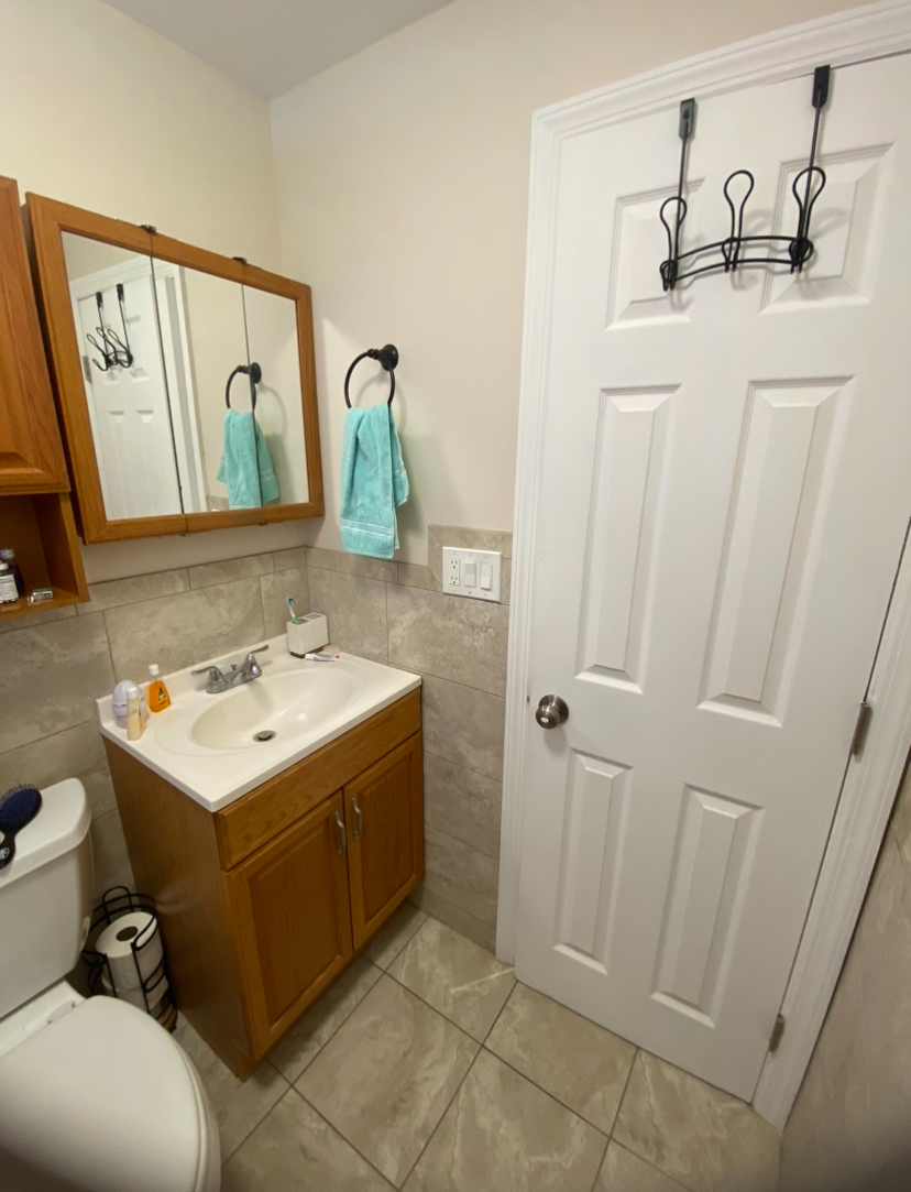 Two bedroom  Newly renovated waterfront Private home - Photo 12
