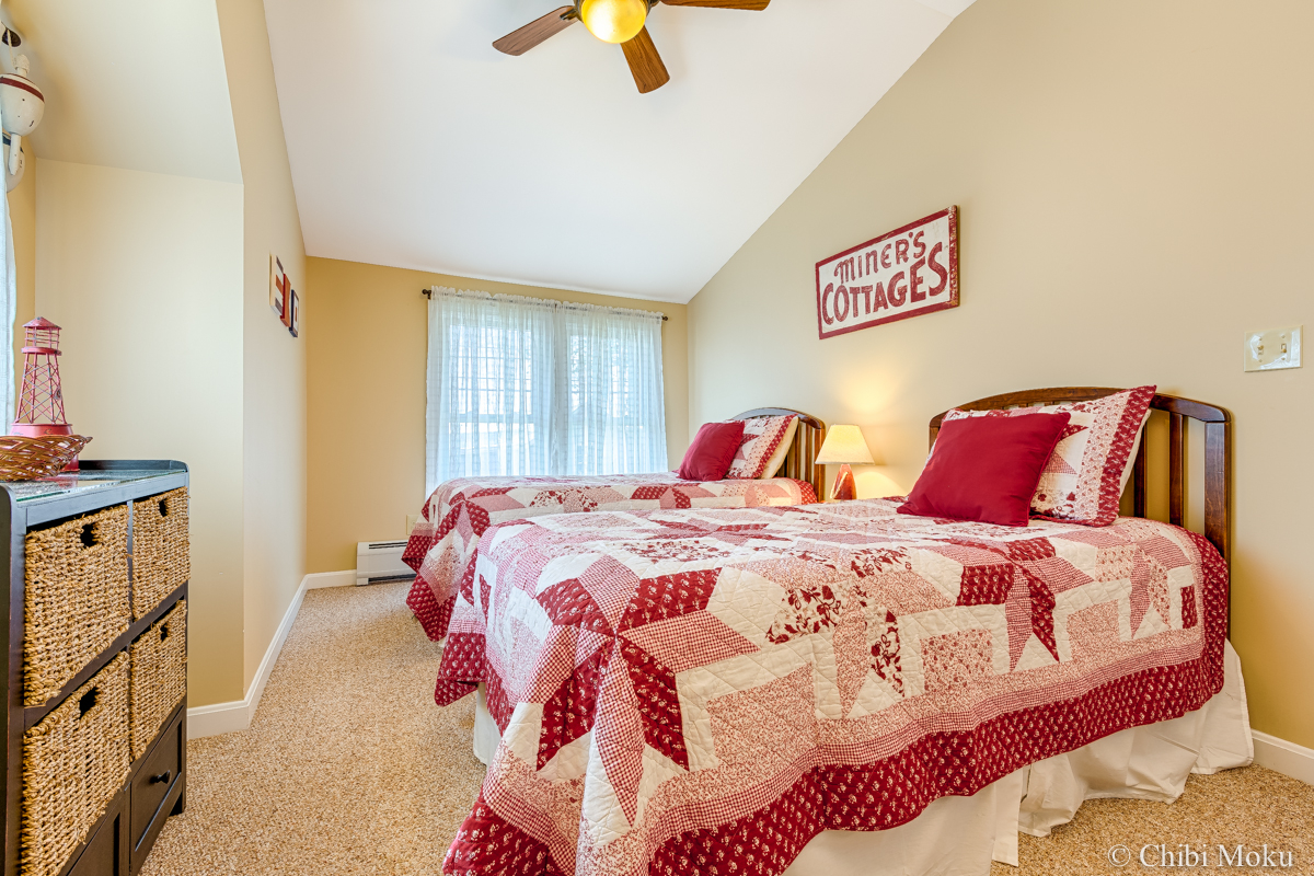 Comfortable Fully Furnished 3-Bedroom House on Beautiful Malletts Bay - Photo 6
