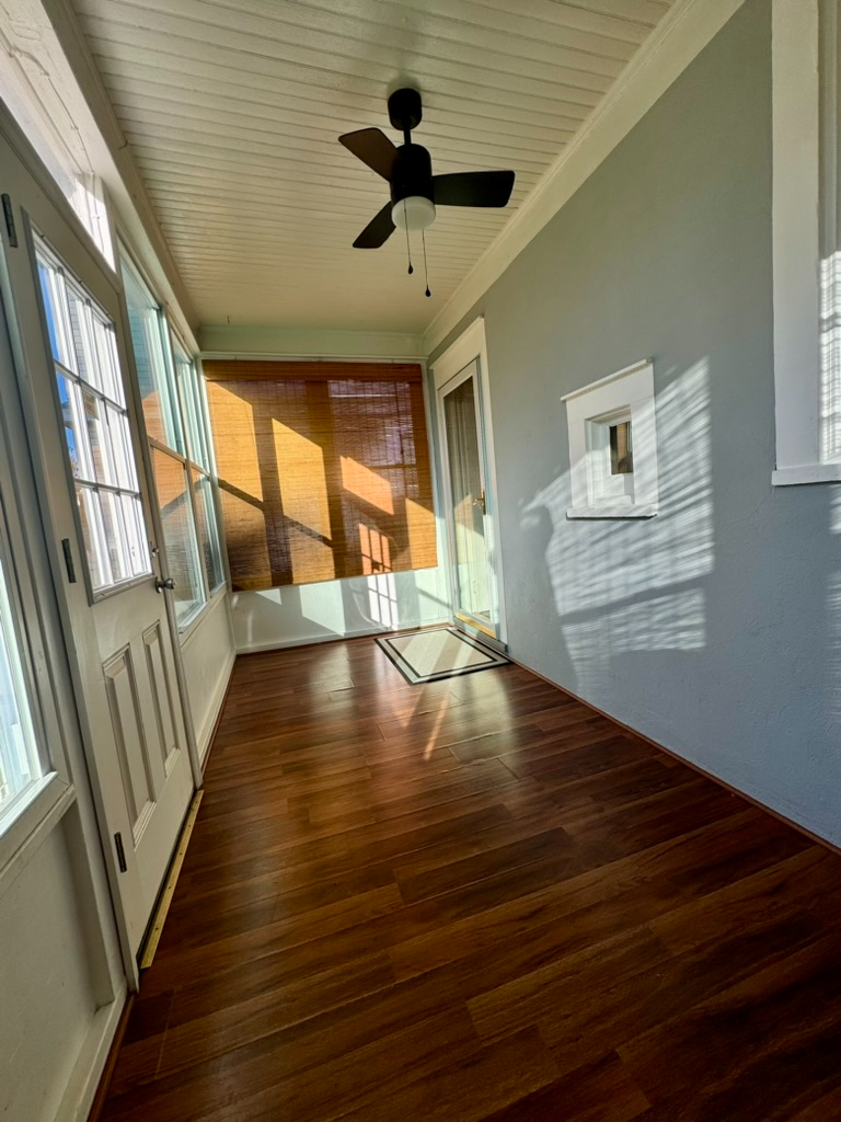 HUGE Victorian in Schenectady - 4 Bdrm/2 Bthrm, Pet Friendly Home - Photo 11