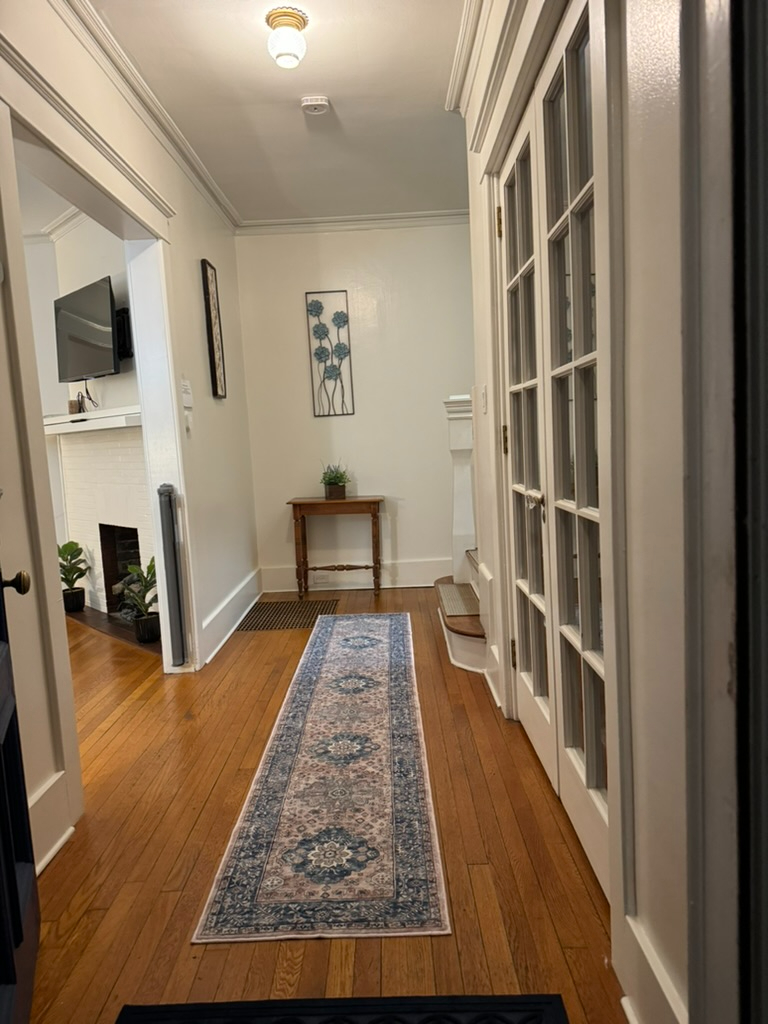 HUGE Victorian in Schenectady - 4 Bdrm/2 Bthrm, Pet Friendly Home - Photo 10