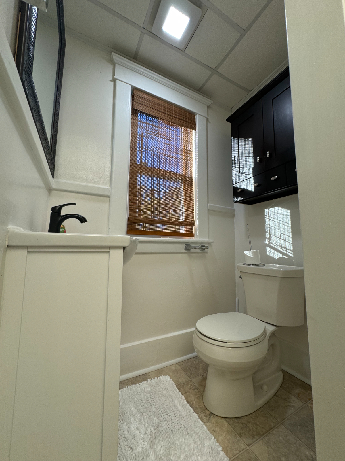 HUGE Victorian in Schenectady - 4 Bdrm/2 Bthrm, Pet Friendly Home - Photo 7