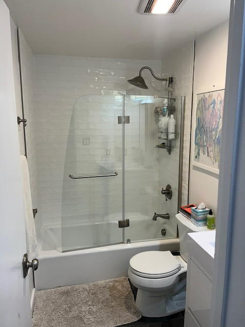 One-bd apt, central location near parks, shopping, and transit - Photo 5