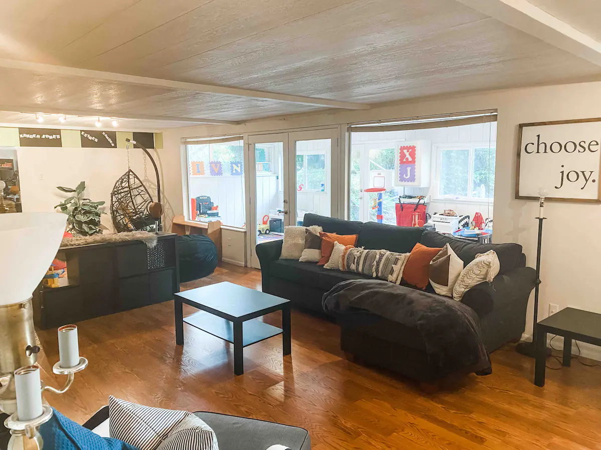 Fully Furnished Bedroom in Kirkland, Washington