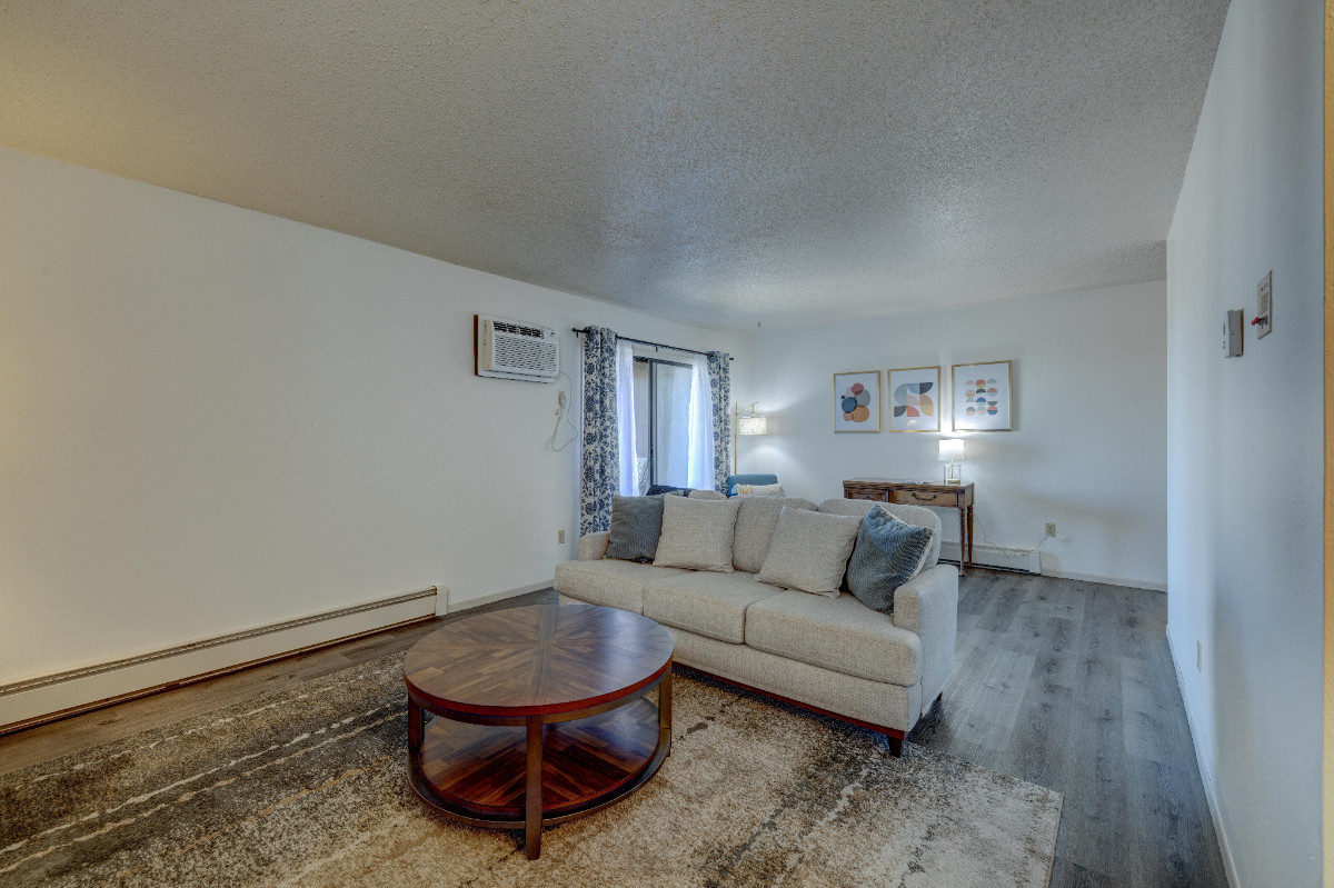 Secure, Quiet & Private 1-Bed Condo Fully Furnished, Low Maintenance, Ideal for Traveling Profession - Photo 12