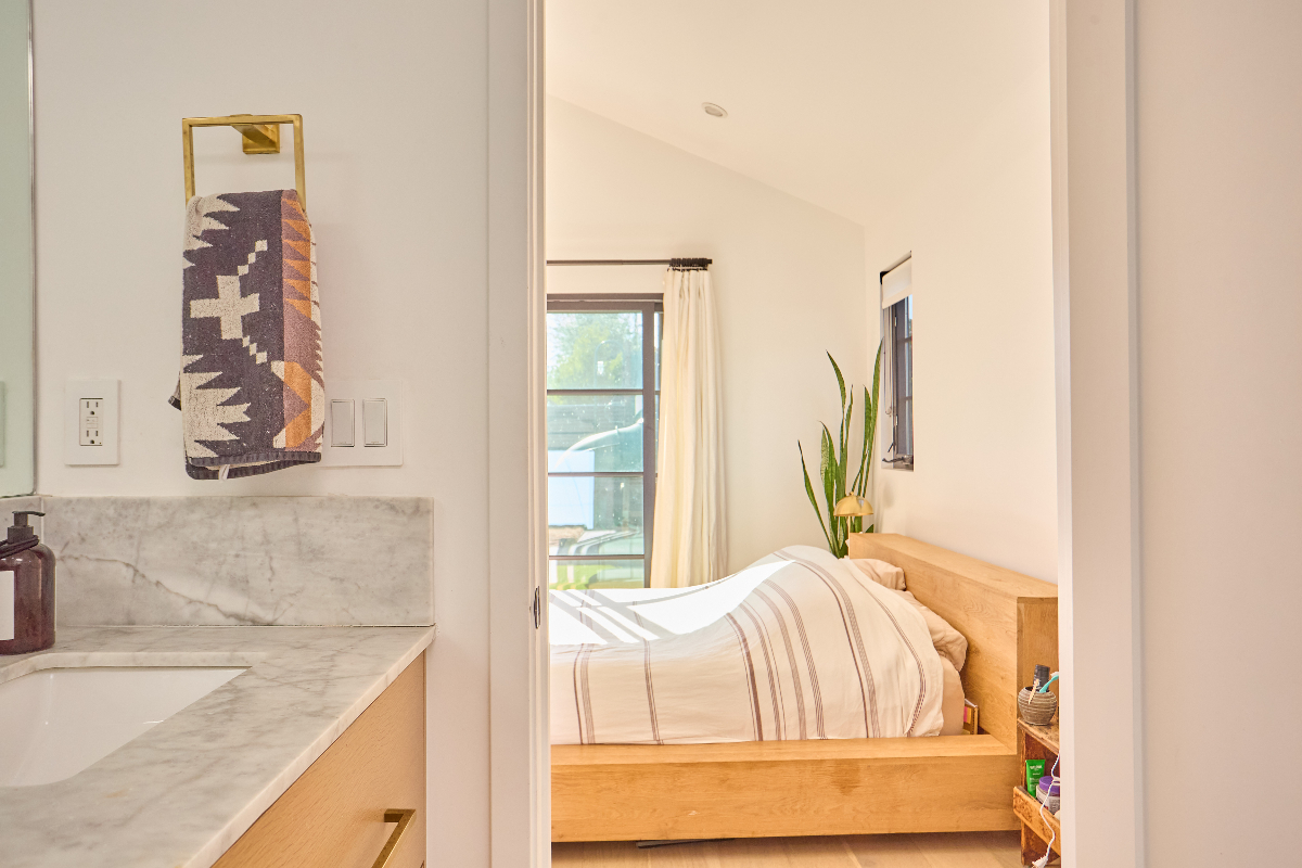 2BR-2 BA Moden Home in Hidden Gem Beach Community of Del Rey - Near Hospitals & Beach - Photo 6