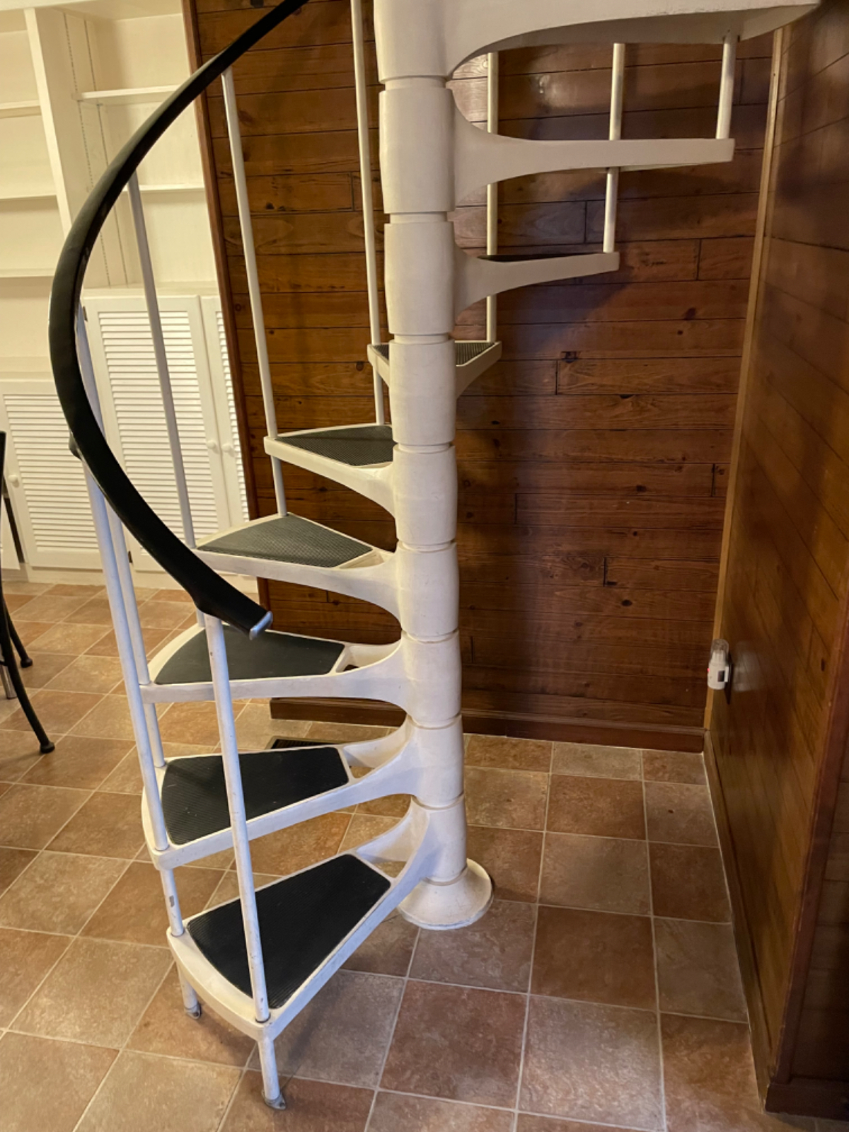Multi-level home in heart of Kanawha City - Photo 7
