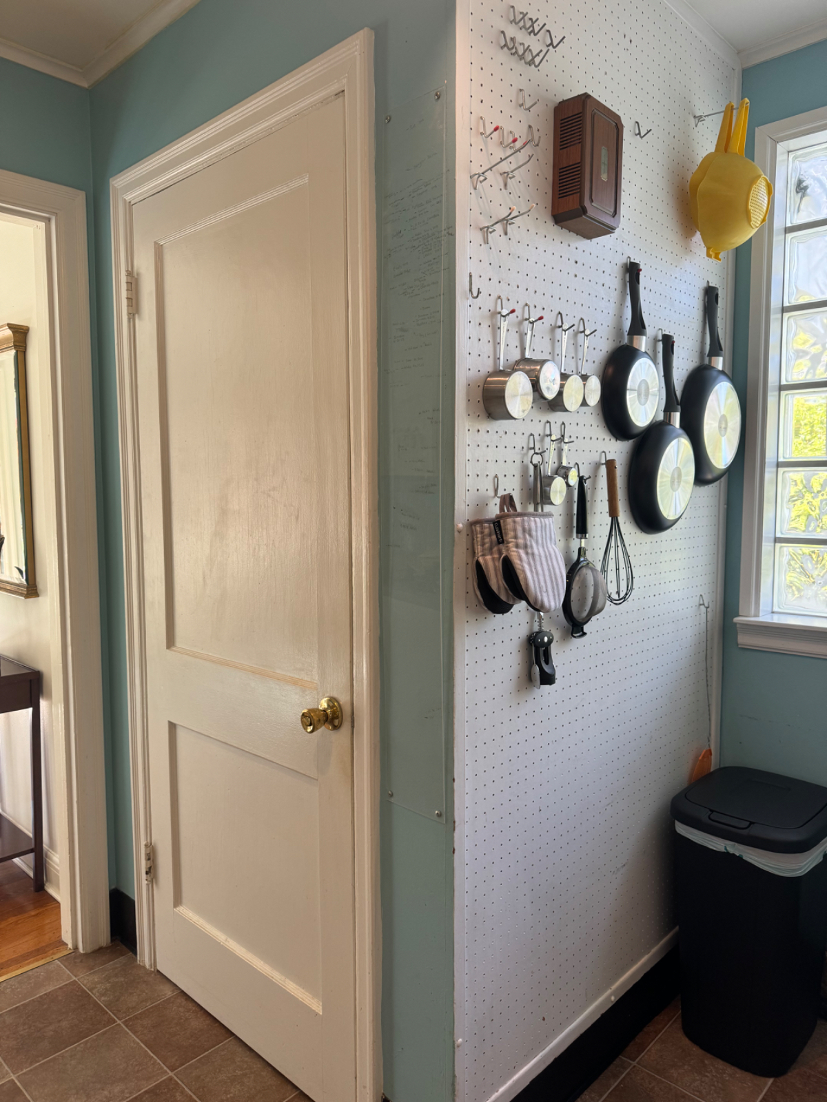 Multi-level home in heart of Kanawha City - Photo 11