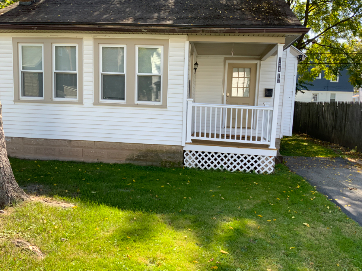 Cozy house near Strong Memorial Hostipal - Photo 2