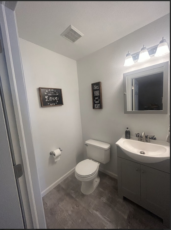 Modern  4Bed 4Bath Townhouse - Photo 9