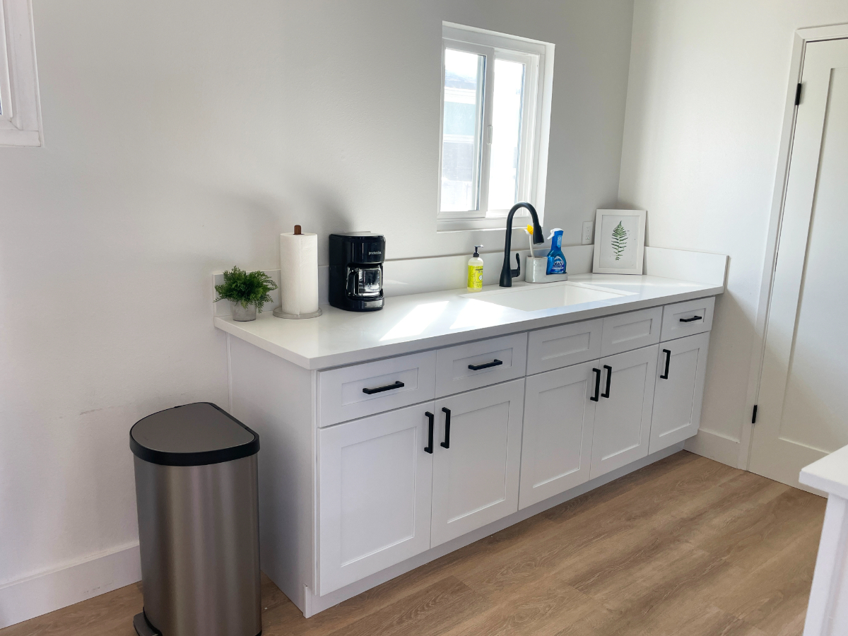 Charming 1-Bed, 1-Bath Guest House - Photo 2