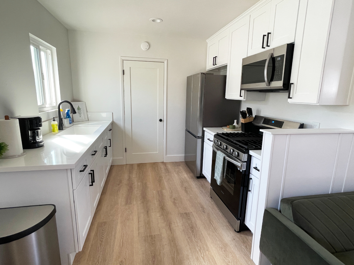 Charming 1-Bed, 1-Bath Guest House - Photo 4