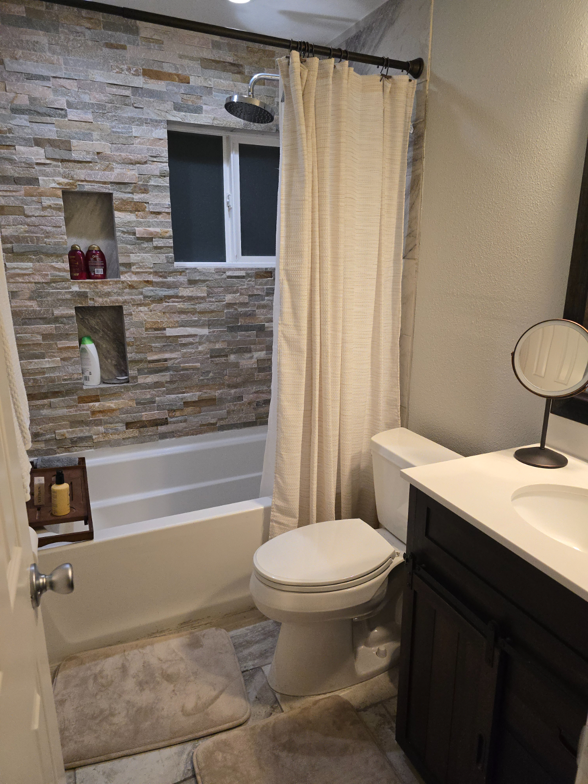 Scripps Ranch. Awesome view and cozy. Garage parking. Great location. - Photo 5
