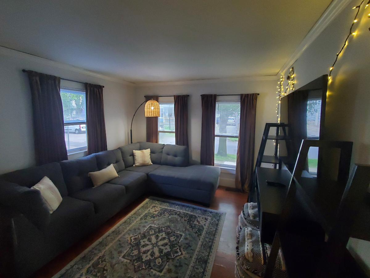 The Lilac Lodge - Photo 2