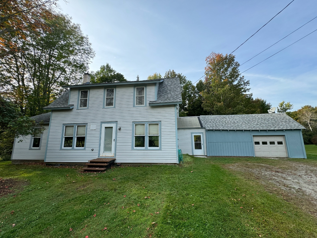 Comfortable Housing  - Near Hospital and Downtown - Photo 11