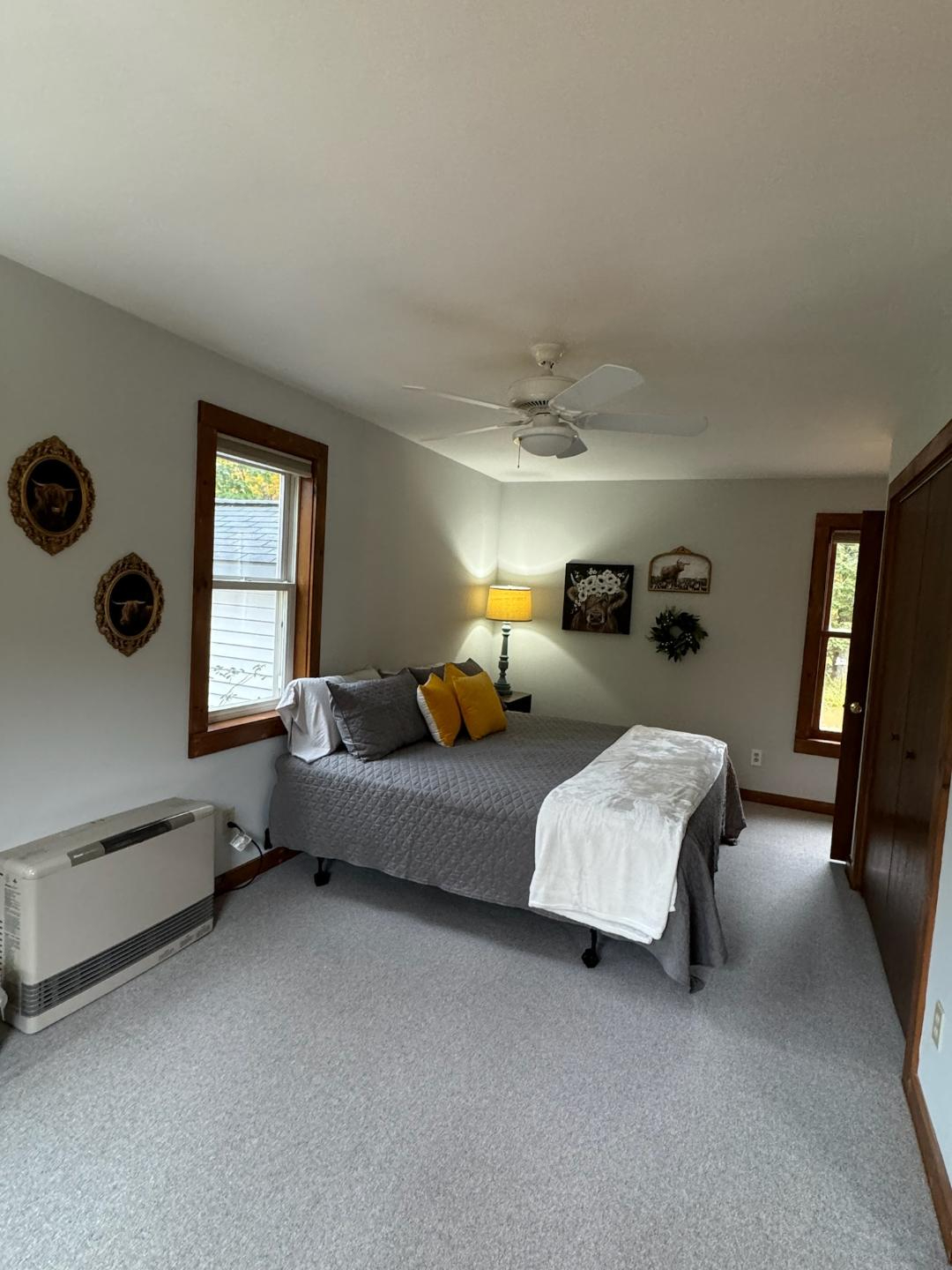 Comfortable Housing - Near Hospital and Downtown - Photo 4