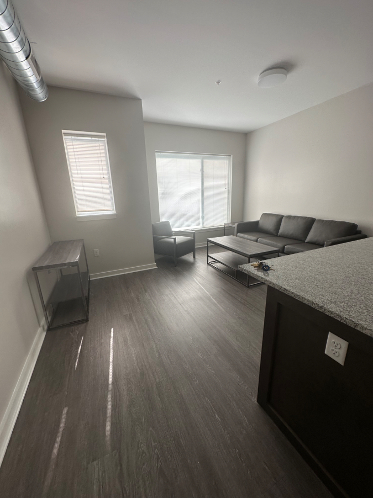 One bedroom - Photo 1
