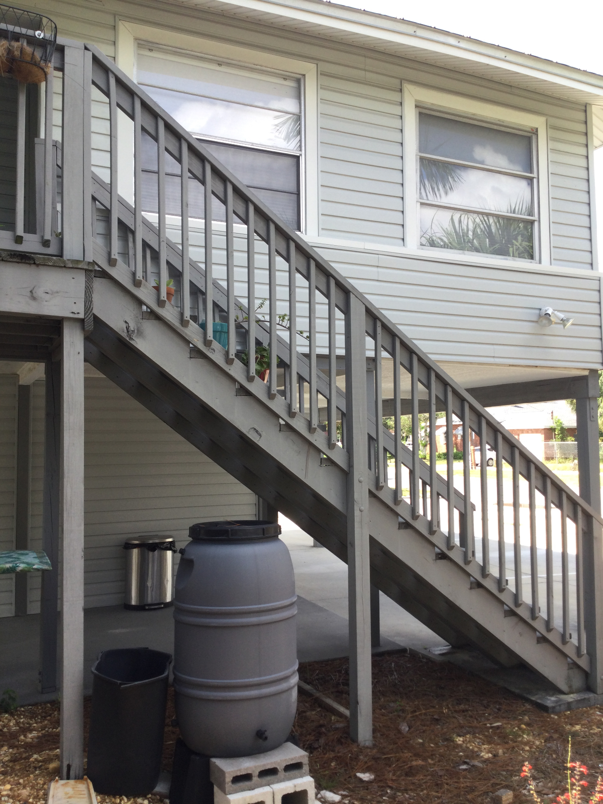 Clean and spacious studio apartment near downtown