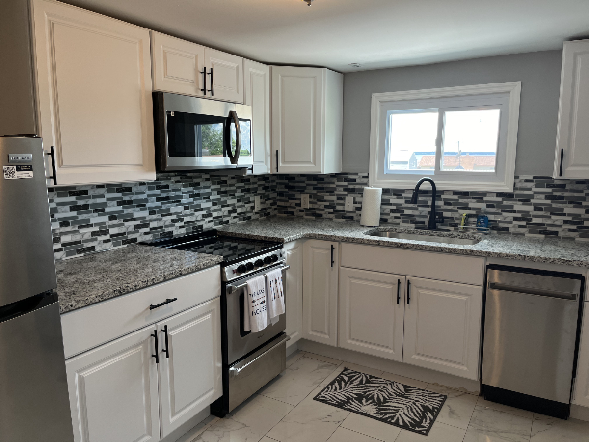 Two Bedroom apartment on Saratoga Lake - Photo 6