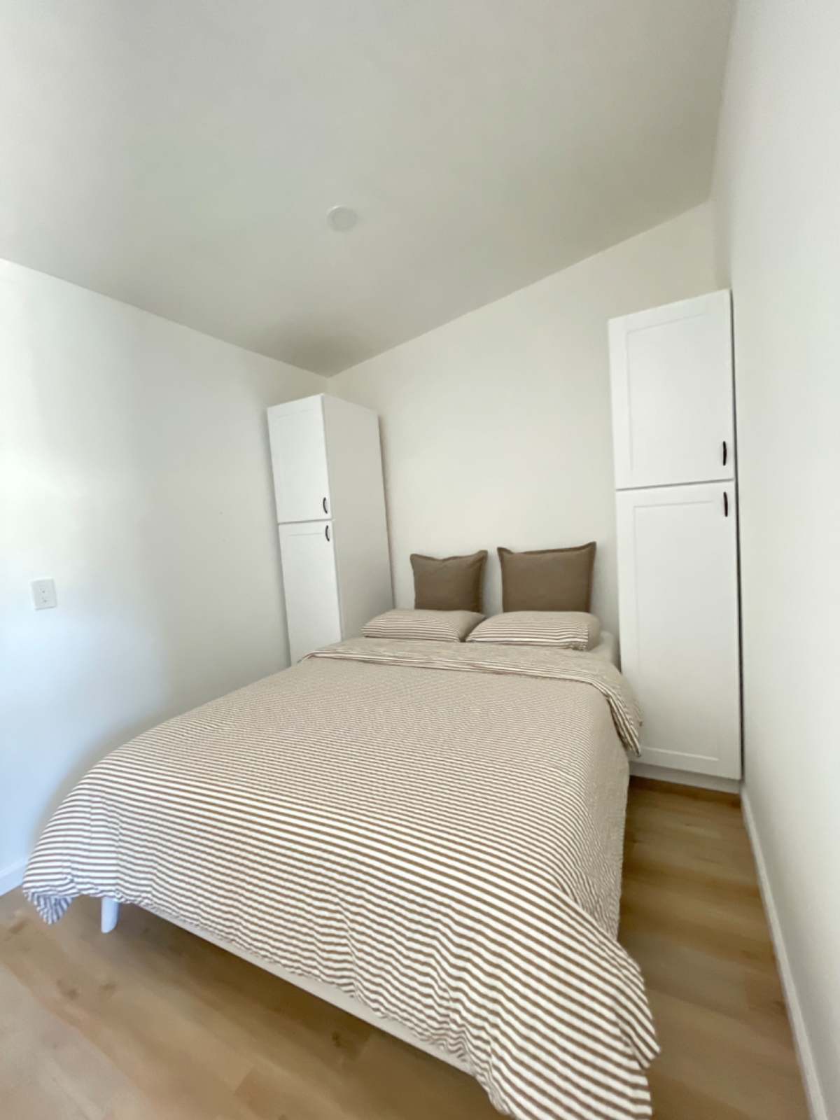 Cozy and Modern ADU near hospitals - Photo 3