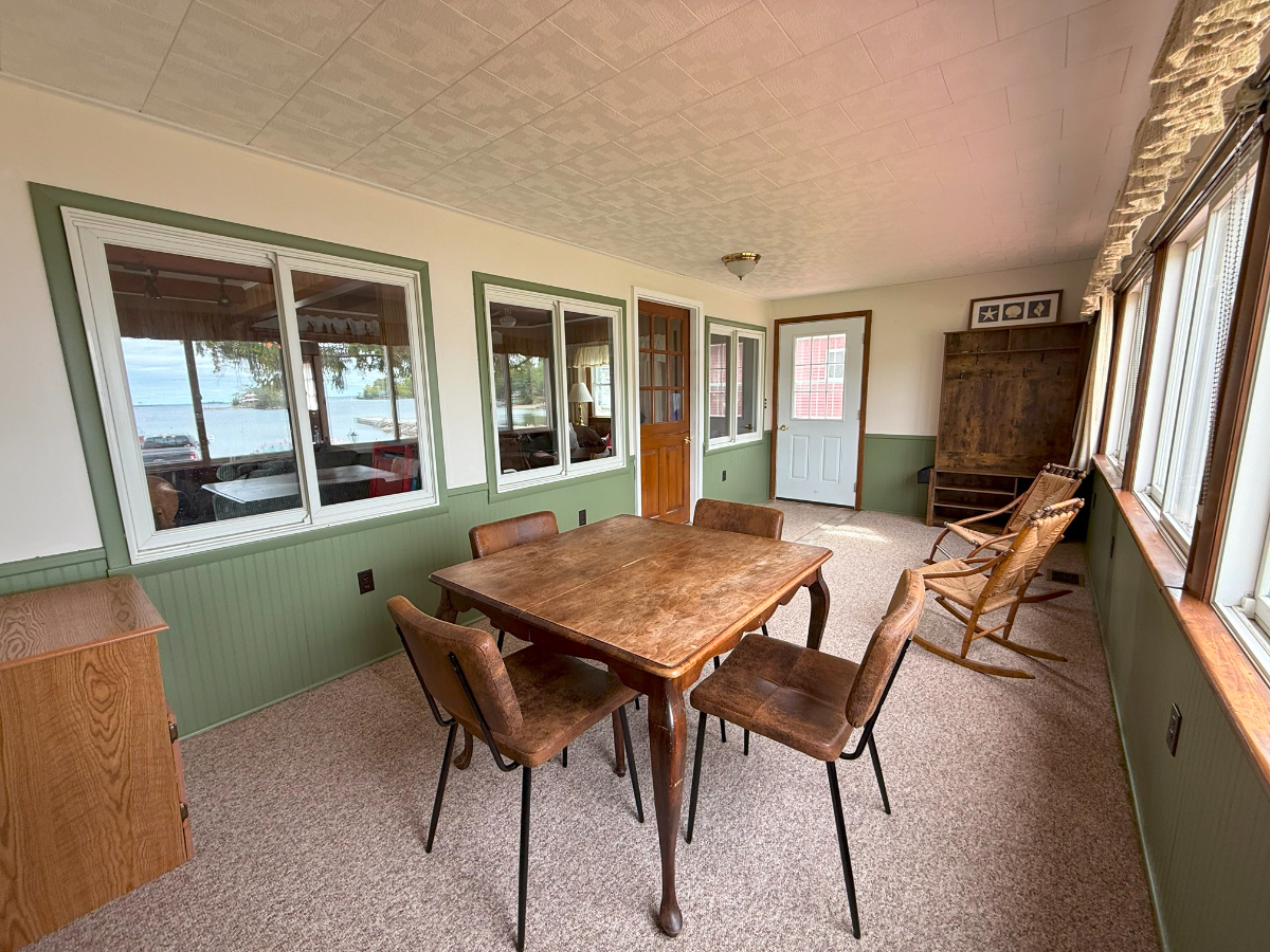 Quiet Cozy Cottage on the St Lawrence - Photo 4