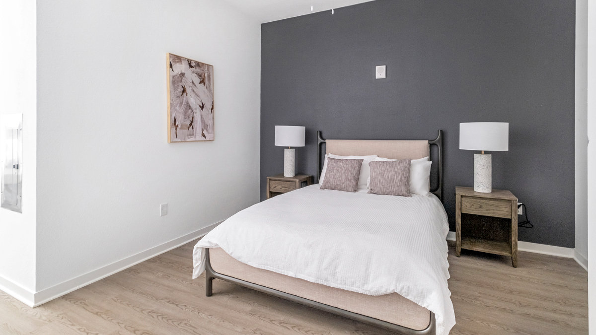 221C - Landing Furnished Apartment at 20 Midtown