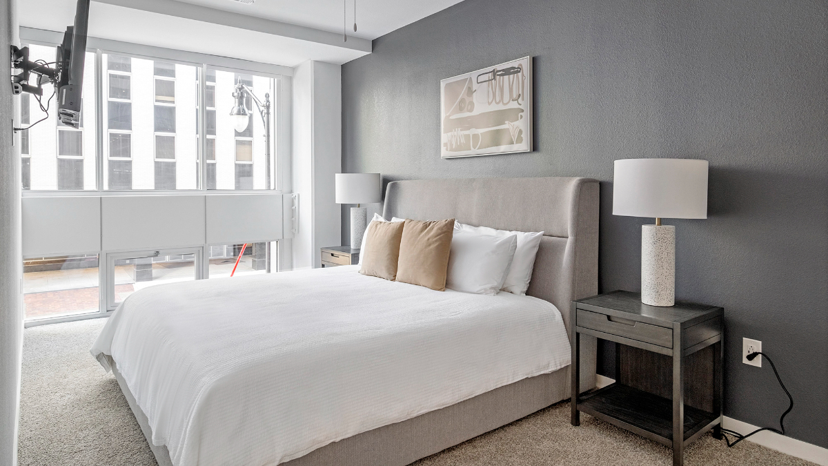 113C - Landing Furnished Apartment at 20 Midtown