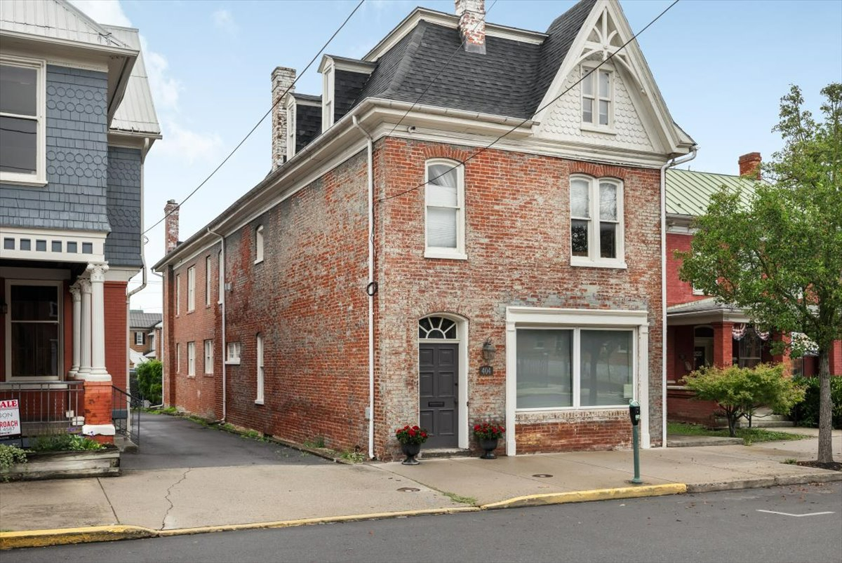 Experience the charm of urban living in downtown Martinsburg - Photo 8